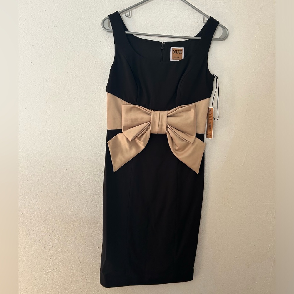 NWT Size 2 NUE by Shani Black Midi Dress with Nude Bow